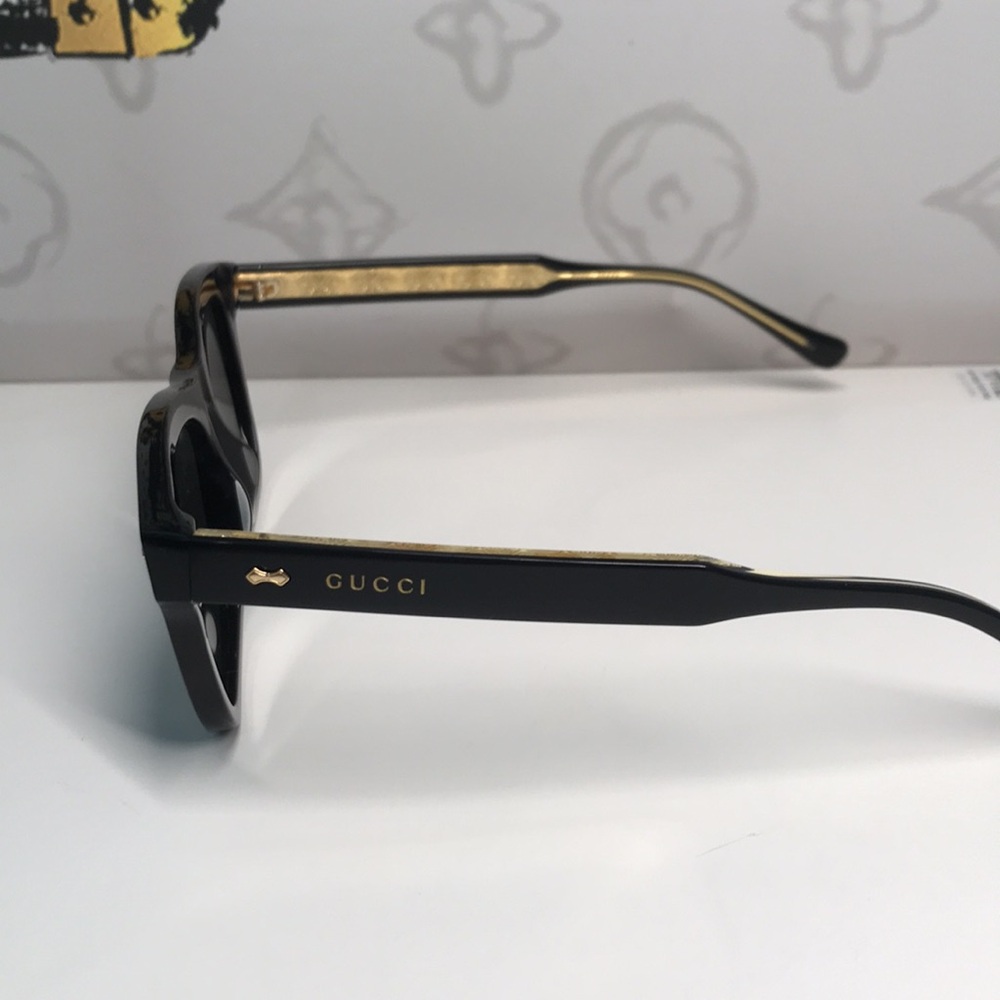 New Authentic Black Sunglasses with Gold Accents GG0910S 001 - Picture 6 of 12